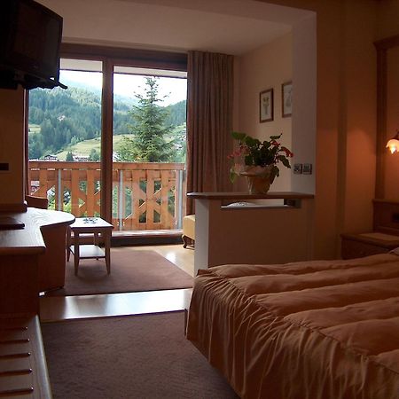 Hotel Catinaccio Rosengarten Moena Bagian luar foto